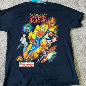 comfy captain marvel graphic tee!!